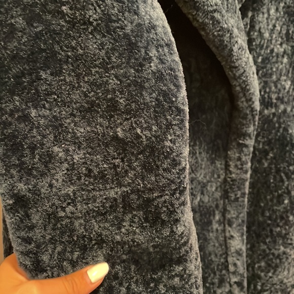 Coat - Picture 3 of 4